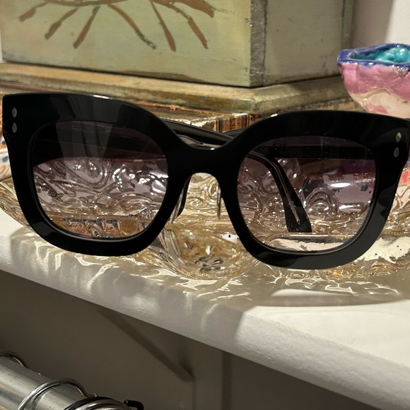 Isabel Marant sunglasses. Beautiful condition. Case and cleaning cloth included - Picture 3 of 9